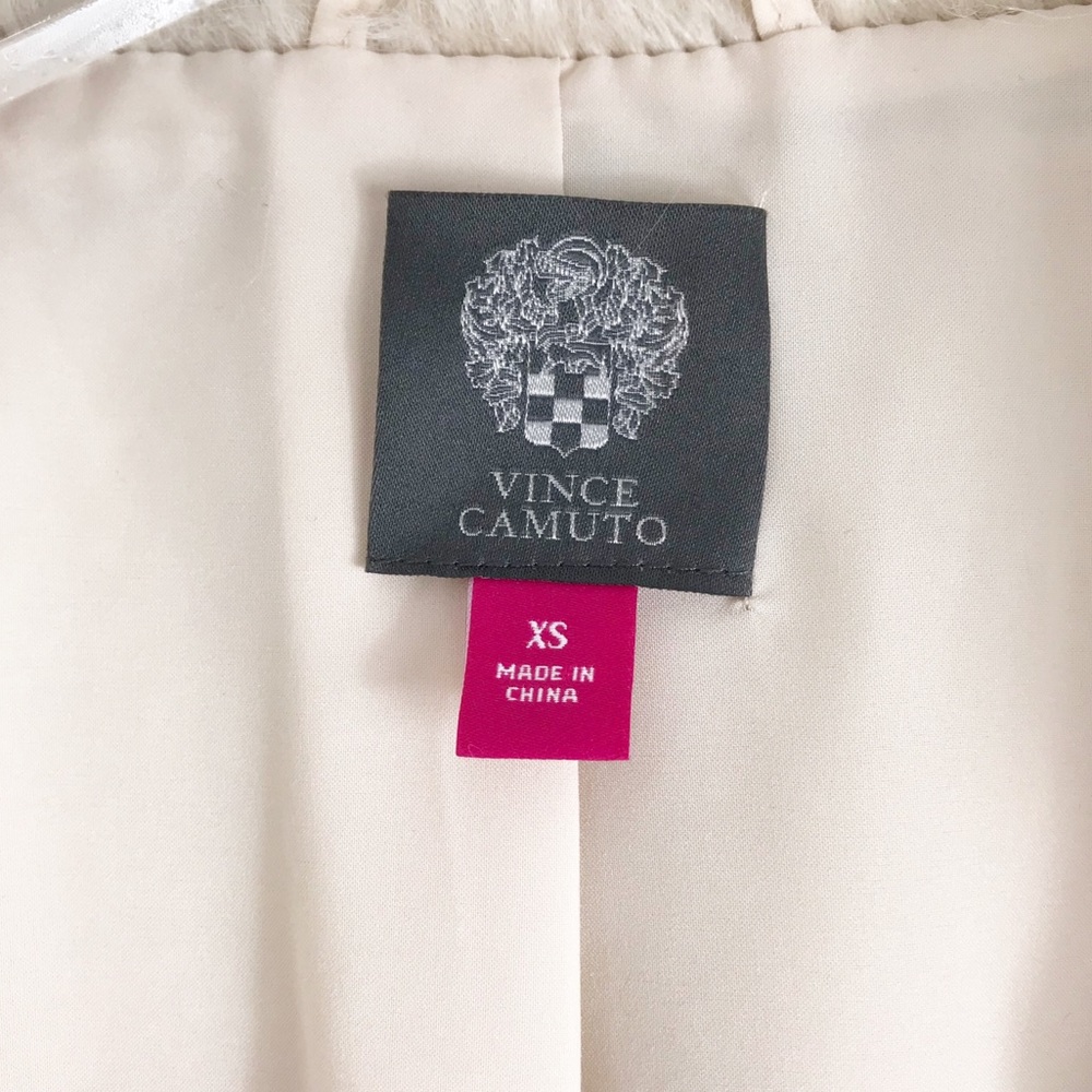 ❌SOLD❌VINCE CAMUTO Shaggy Faux Fox Fur Coat Jacket - Picture 3 of 16
